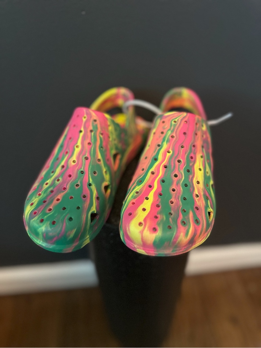 totes Kids Tie-Dye Slip-On Water Clogs in Pink, Green & Yellow NEVER WORN